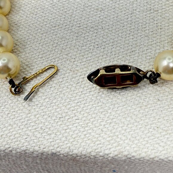 Vintage Faux Pearl Bracelet Sterling Silver Clasp Retro Classic Marked - Picture 5 of 8